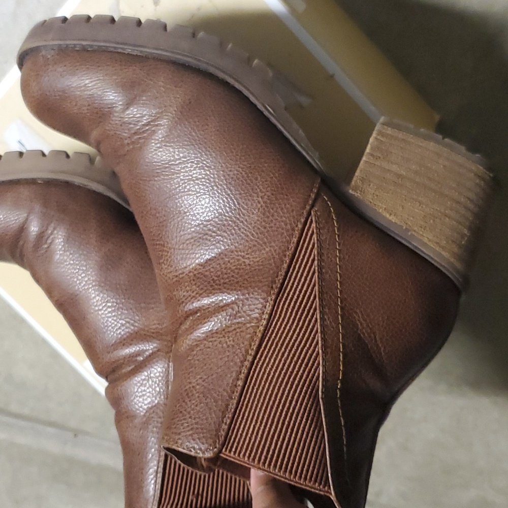 Beautiful  booties leather - Picture 7 of 15